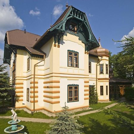 Zámok u Grofa Nitra Exterior foto